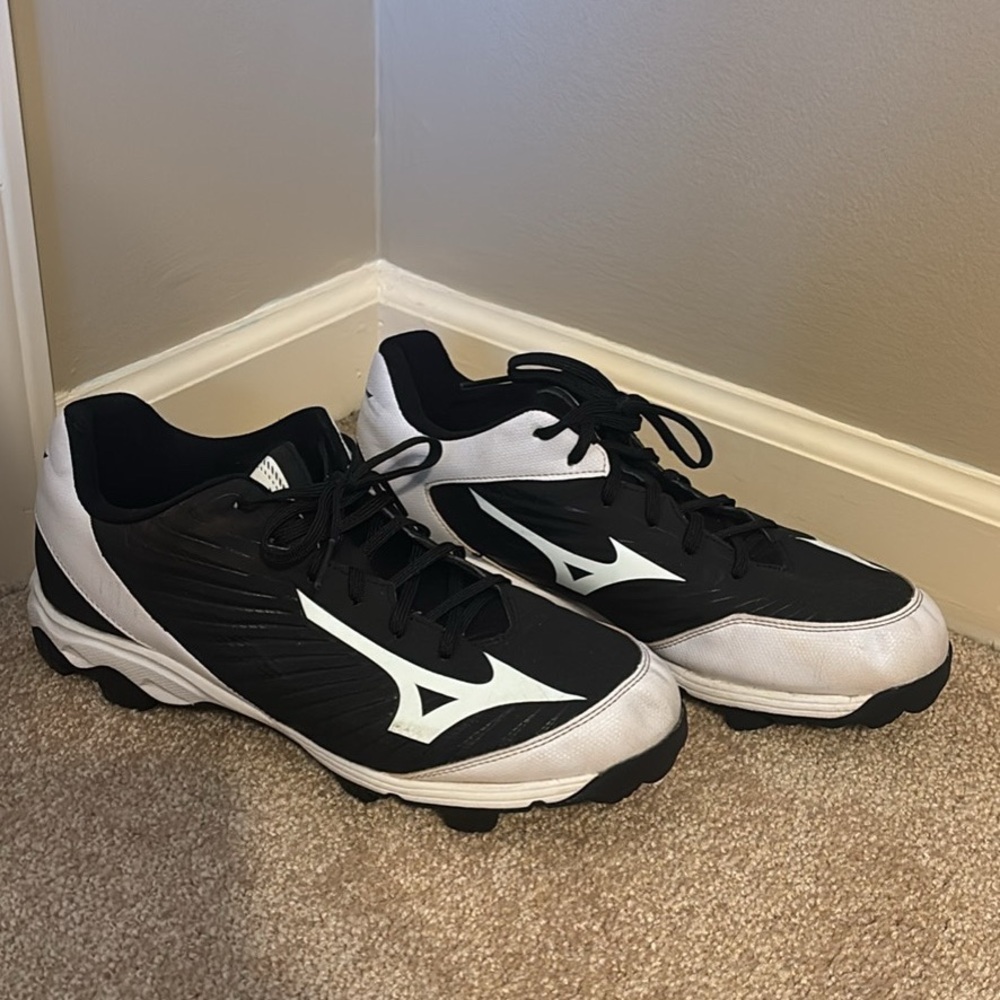 Mizuno men’s retro baseball cleats 11